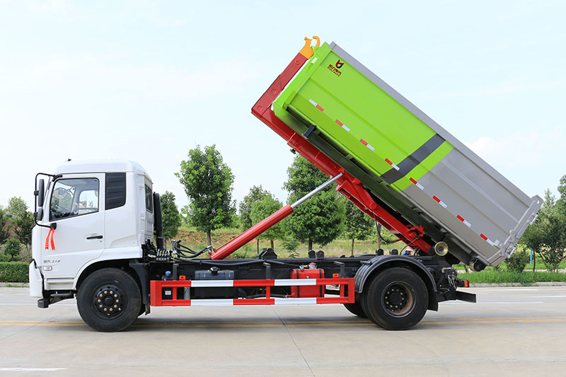 东风天锦勾臂垃圾车（12方）