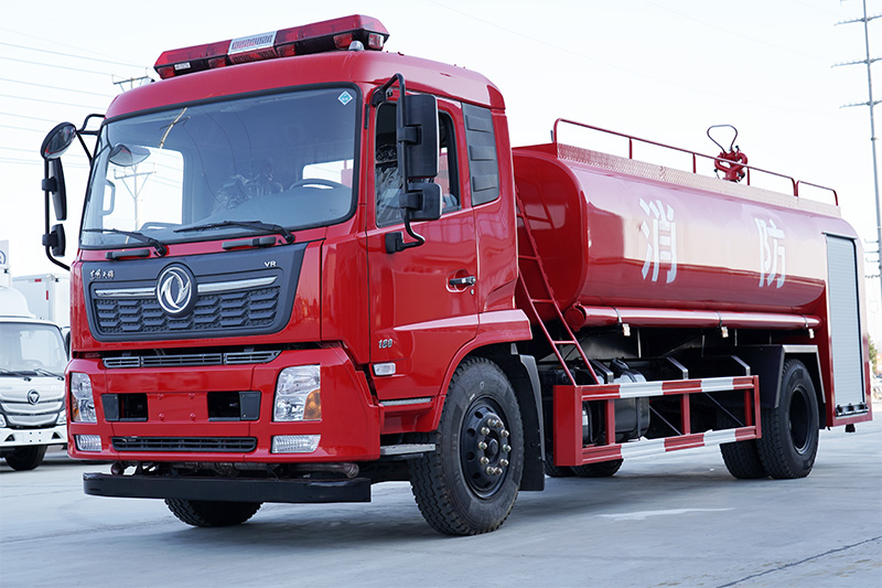 天锦消防洒水车