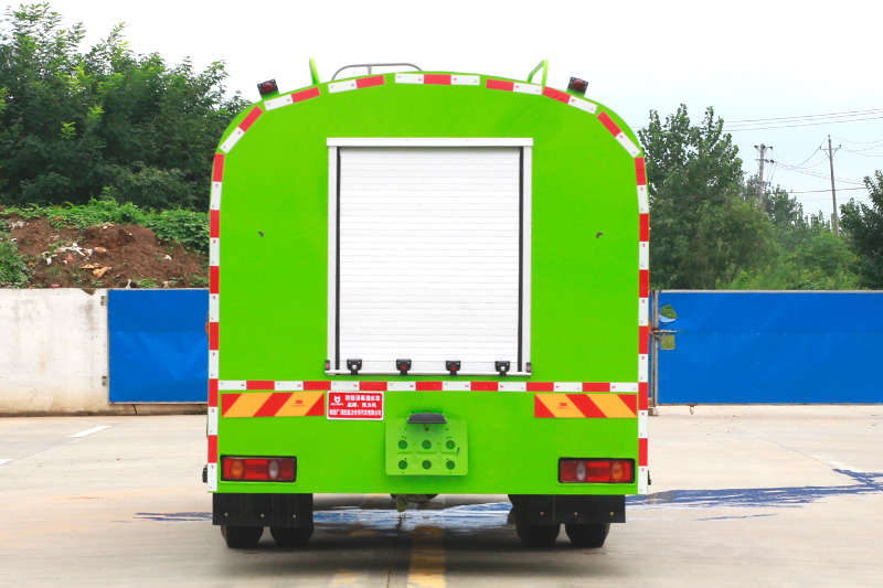 华神消防洒水车