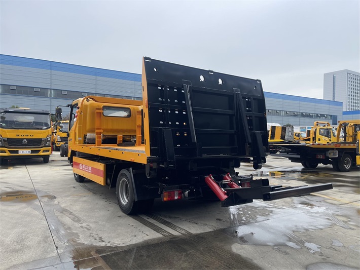 豪沃悍将潍柴170蓝牌清障车8吨重载板