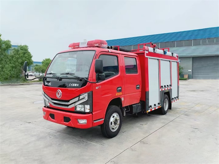 东风小多利卡2.5吨泡沫消防车