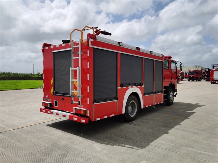 三环十通6方泡沫消防车