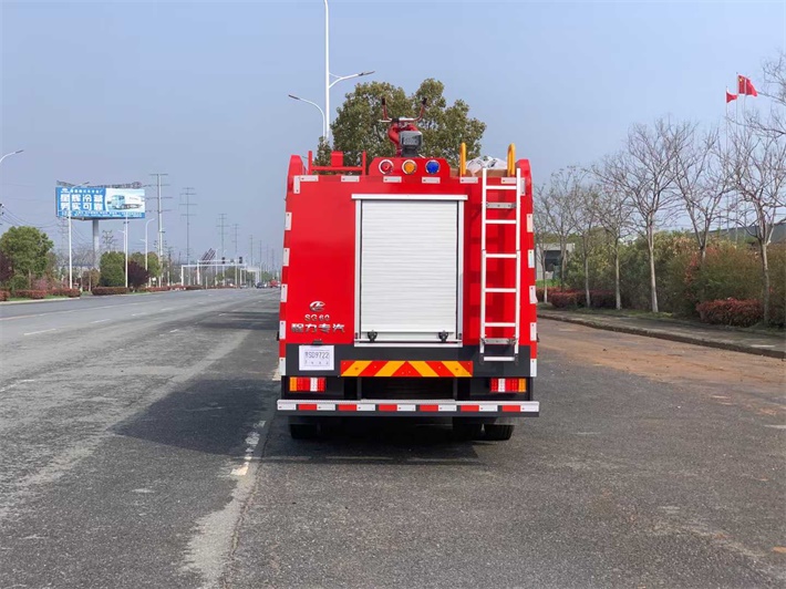 四驱三环十通6.3方水罐（泡沫）消防车