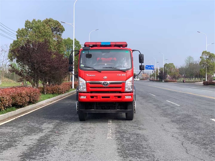 四驱三环十通6.3方水罐（泡沫）消防车