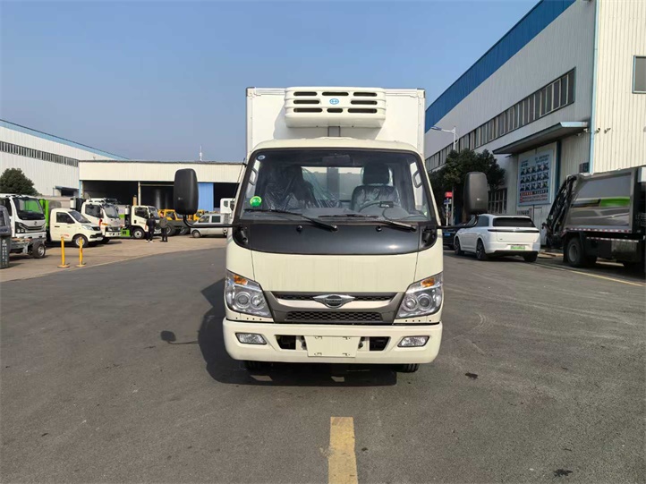 福田3米5小型冷藏车