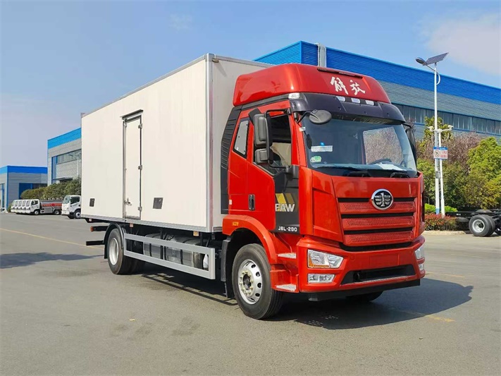 解放6.8米冷藏车