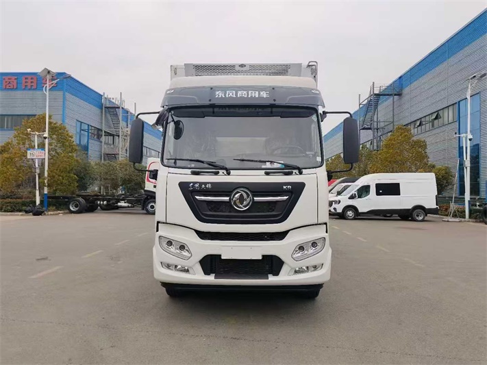 天锦6.8米冷藏车