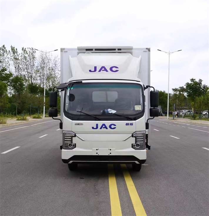 江淮纯电动4.2米冷藏车