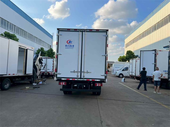 陕汽智云电动4.2米冷藏车