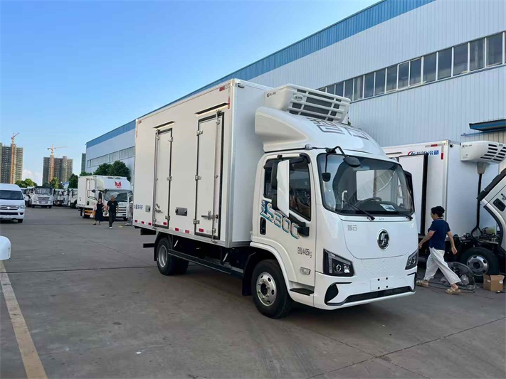 陕汽智云电动4.2米冷藏车