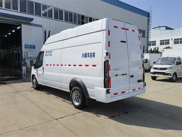 江铃福顺面包冷藏车