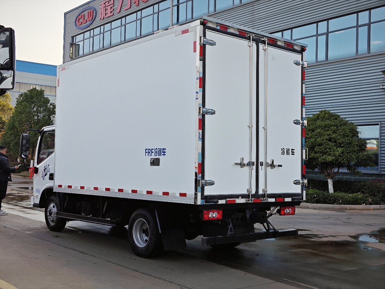 奥铃青春无敌4.2米冷藏车