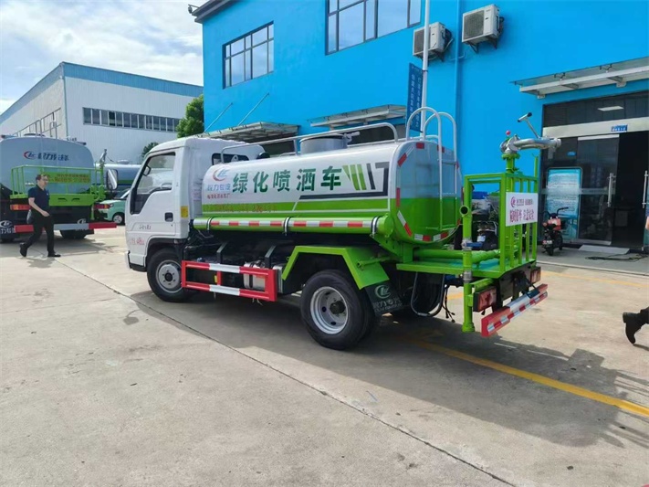 福田3方洒水车