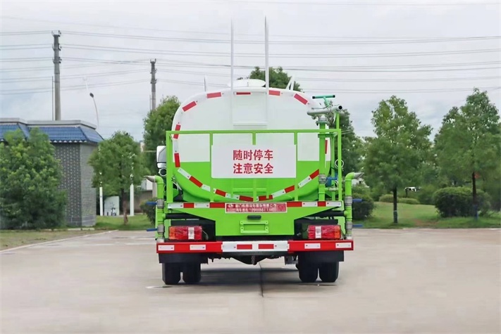 凯马蓝牌洒水车