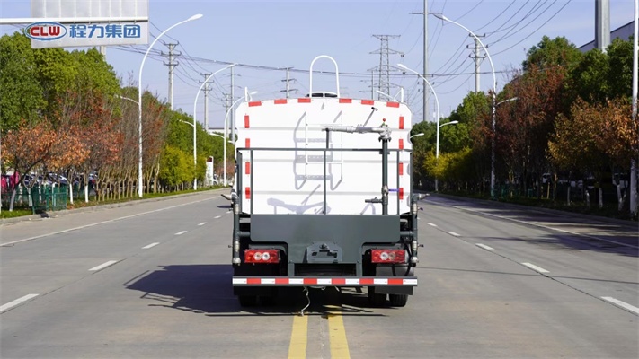 福田领航7方蓝牌洒水抑尘车