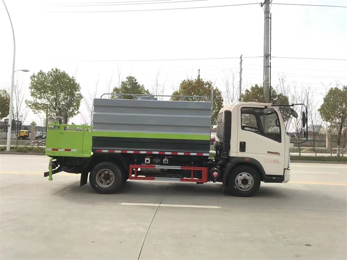 豪沃7方蓝牌洒水抑尘车