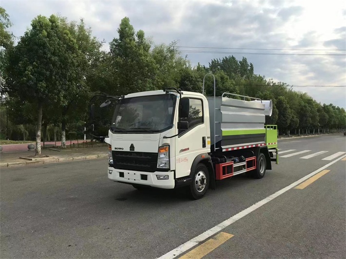 豪沃7方蓝牌洒水抑尘车