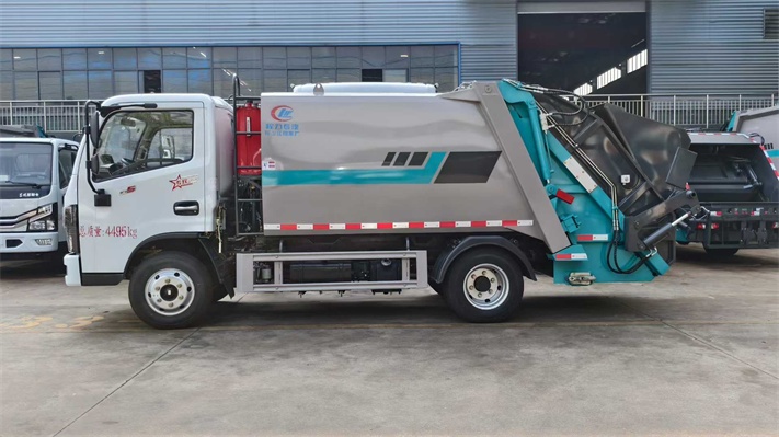 东风6方蓝牌压缩垃圾车