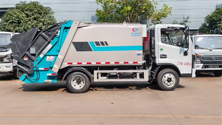 东风6方蓝牌压缩垃圾车