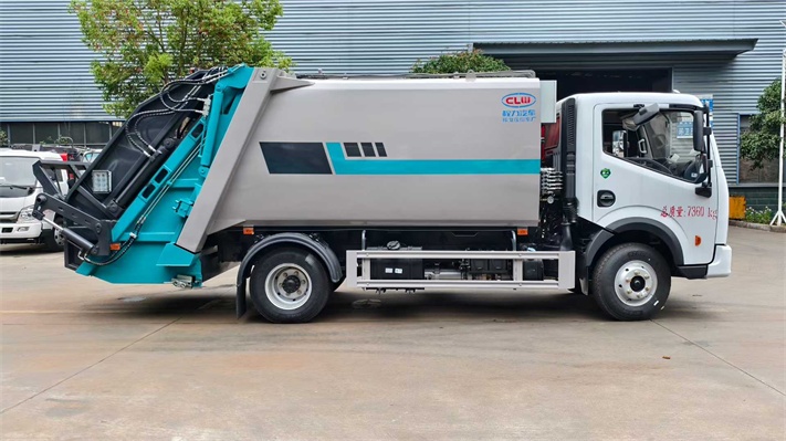 东风8方压缩垃圾车