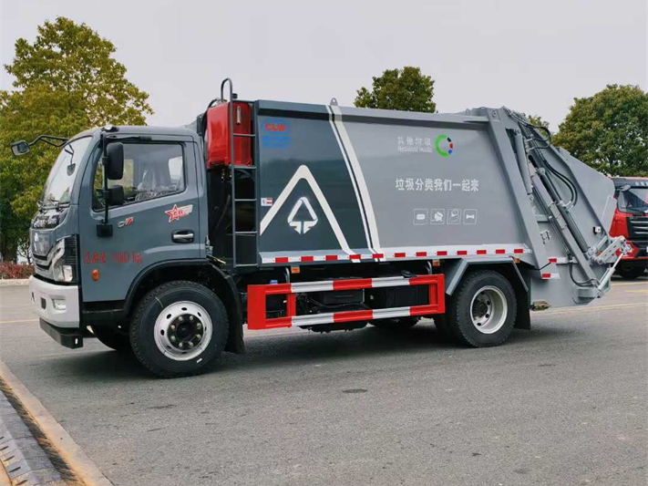 东风12方压缩垃圾车