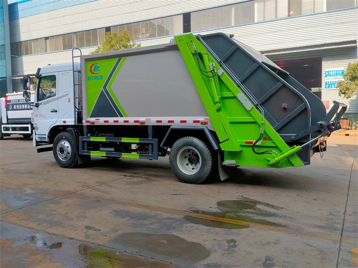 东风华神15方压缩垃圾车
