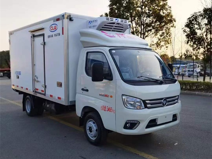 福田3米7小型冷藏车
