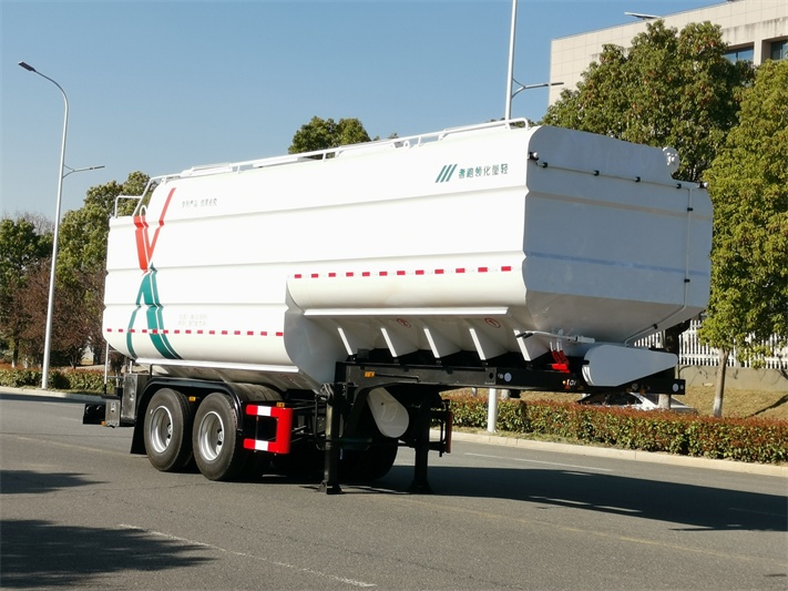 两轴半挂散装饲料运输车