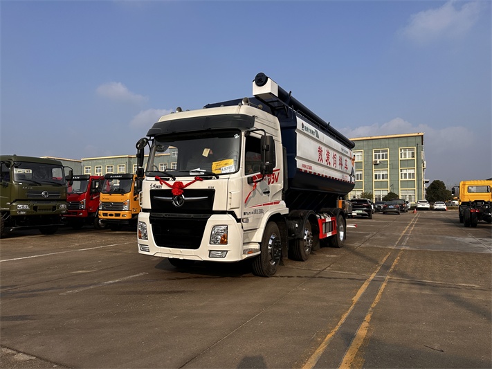 如何科学选购饲料运输车：全面指南与实用建议