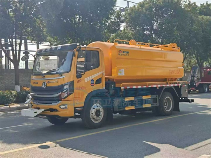 东风华神13方清洗吸污车