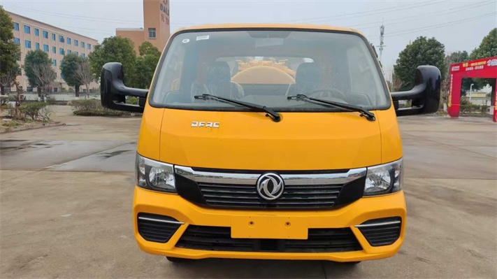 东风途逸蓝牌清洗吸污车